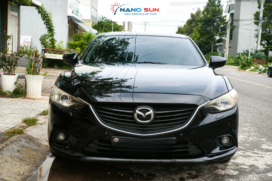 Phim cách nhiệt Nanosun giúp bảo vệ sức khỏe, giữ xe mát mẻ và bền đẹp lâu dài.