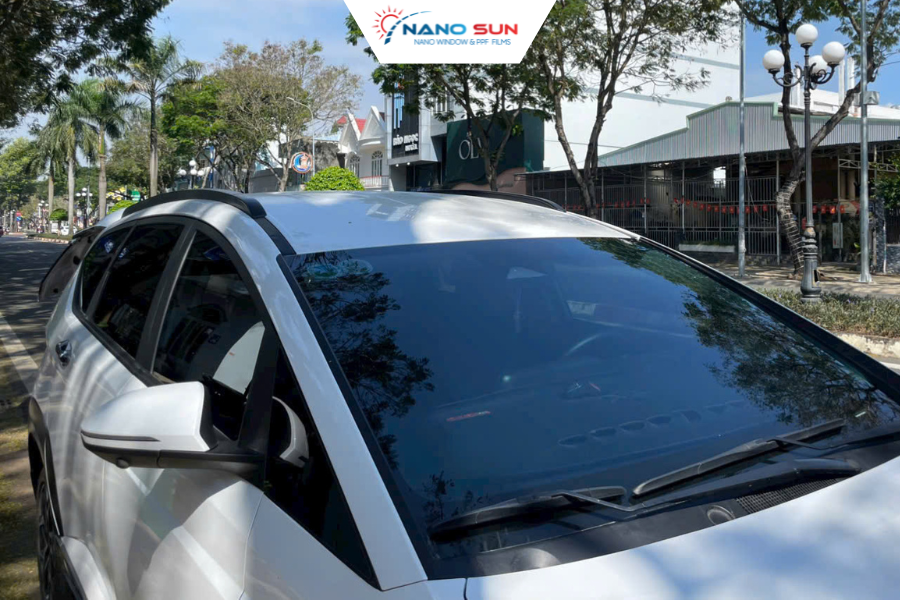 Xe đã dán film nhưng vẫn nóng thường do chọn sai loại hoặc thi công chưa chuẩn.